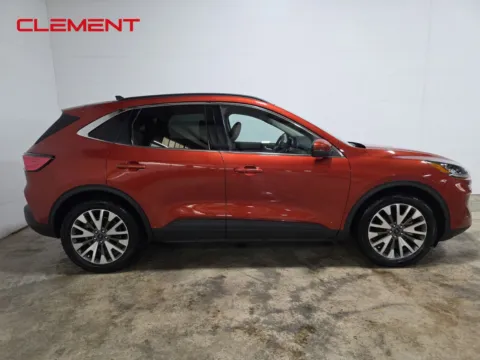 More photos of 2020 Ford Escape Titanium Hybrid at Clement Hyundai, MO