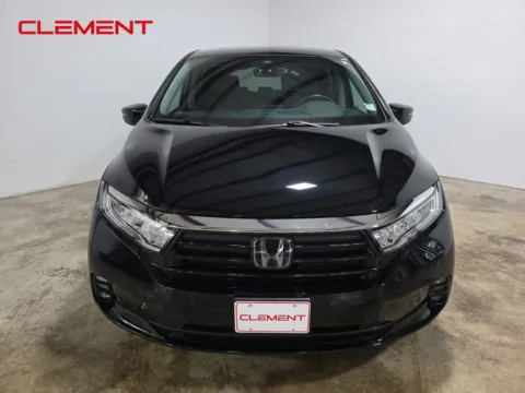 Photos of 2022 Honda Odyssey Touring for sale in Wentzville, MO at Clement Hyundai