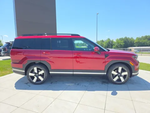 More photos of 2025 Hyundai Santa Fe Hybrid Limited at Clement Hyundai, MO