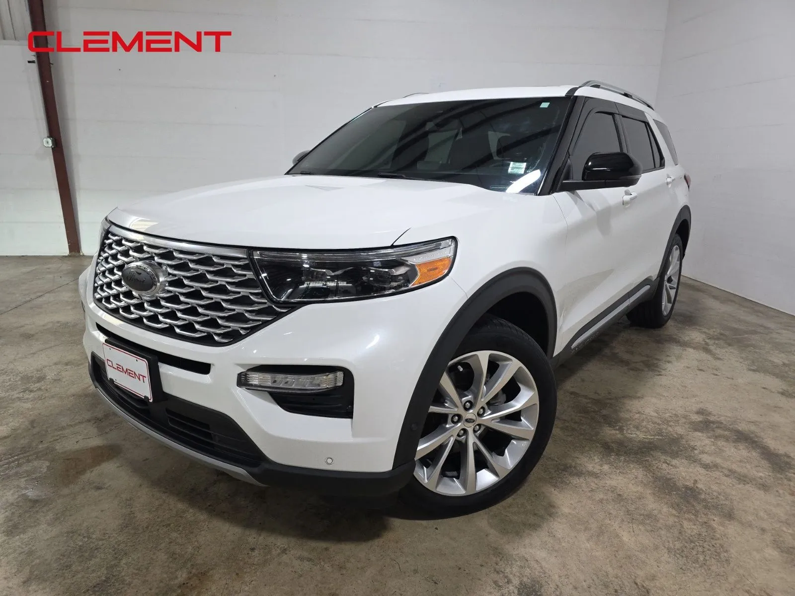 White 2021 Ford Explorer Platinum for sale in Wentzville, MO