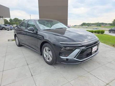 Another view of 2025 Hyundai Sonata SE for sale in Wentzville, MO at Clement Hyundai