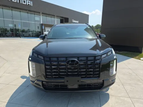 Photos of 2025 Hyundai Palisade Calligraphy Night Edition for sale in Wentzville, MO at Clement Hyundai