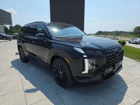 Another view of 2025 Hyundai Palisade Calligraphy Night Edition for sale in Wentzville, MO at Clement Hyundai