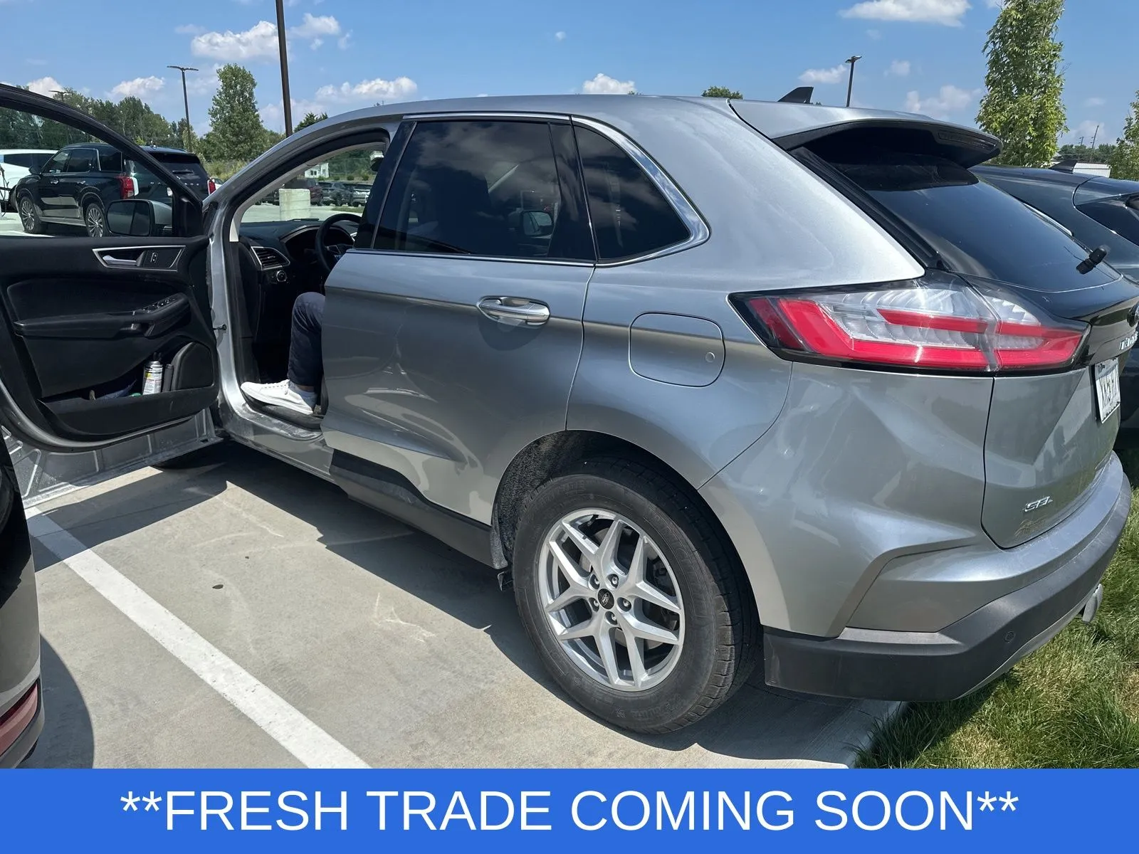 Silver 2024 Ford Edge SEL for sale in Wentzville, MO