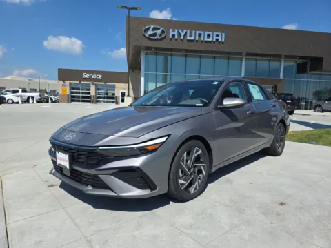 Gray 2025 Hyundai Elantra SEL Convenience for sale in Wentzville, MO