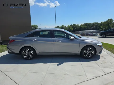 More photos of 2025 Hyundai Elantra SEL Convenience at Clement Hyundai, MO
