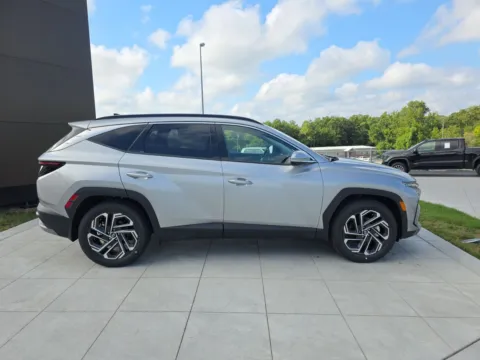 More photos of 2025 Hyundai Tucson Limited at Clement Hyundai, MO