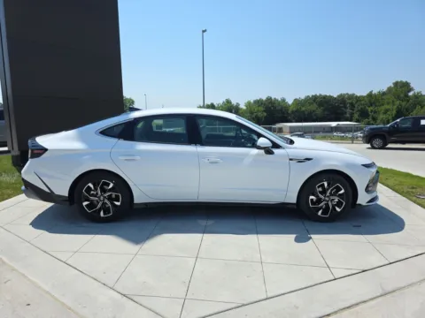 More photos of 2025 Hyundai Sonata SEL at Clement Hyundai, MO