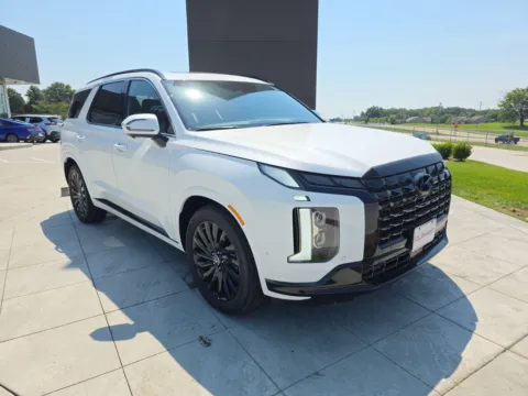 Another view of 2025 Hyundai Palisade Calligraphy Night Edition for sale in Wentzville, MO at Clement Hyundai