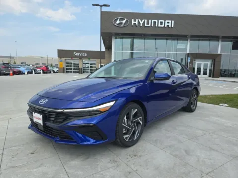 Blue 2024 Hyundai Elantra SEL for sale in Wentzville, MO