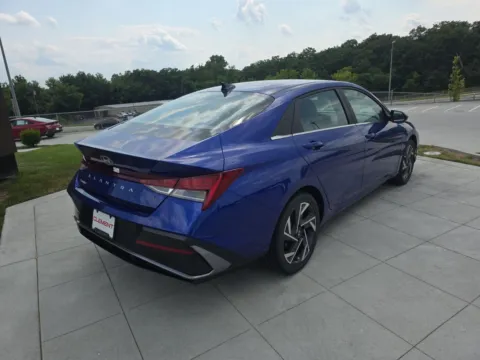 More photos of 2024 Hyundai Elantra SEL at Clement Hyundai, MO
