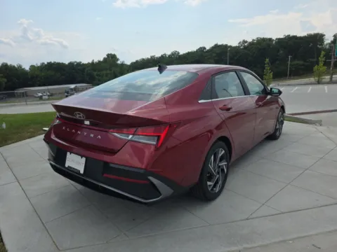 More photos of 2024 Hyundai Elantra SEL at Clement Hyundai, MO