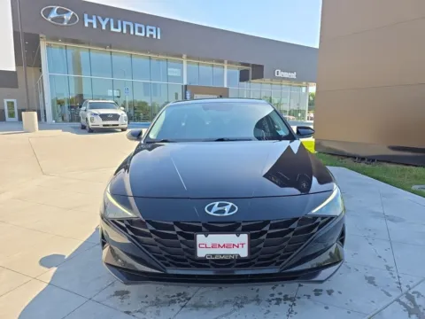 Photos of 2022 Hyundai Elantra SEL for sale in Wentzville, MO at Clement Hyundai