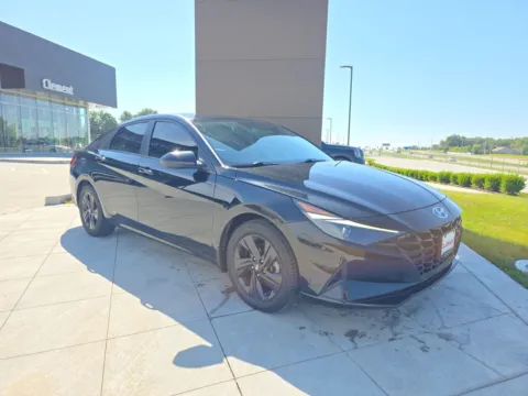 Another view of 2022 Hyundai Elantra SEL for sale in Wentzville, MO at Clement Hyundai