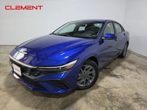 Blue 2024 Hyundai Elantra SEL for sale in Wentzville, MO