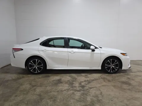 More photos of 2019 Toyota Camry L at Clement Hyundai, MO