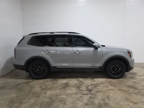 More photos of 2023 Kia Telluride SX-Prestige X-Pro at Clement Hyundai, MO
