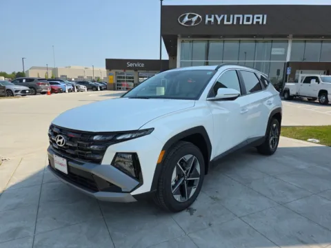 White 2025 Hyundai Tucson SEL Convenience for sale in Wentzville, MO