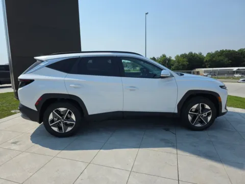 More photos of 2025 Hyundai Tucson SEL Convenience at Clement Hyundai, MO