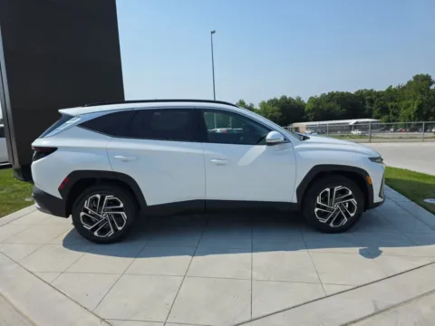 More photos of 2025 Hyundai Tucson Limited at Clement Hyundai, MO