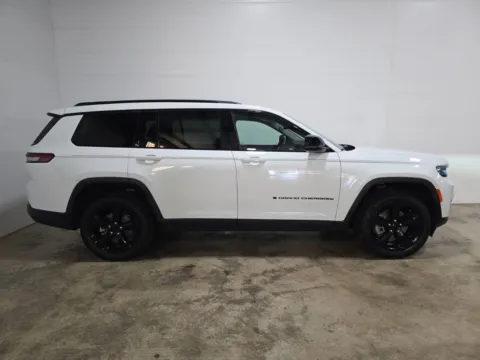 More photos of 2024 Jeep Grand Cherokee L Limited at Clement Hyundai, MO
