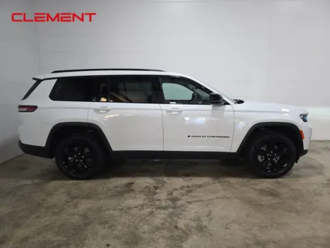 More photos of 2024 Jeep Grand Cherokee L Limited at Clement Hyundai, MO