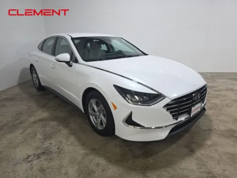 Another view of 2022 Hyundai Sonata SE for sale in Wentzville, MO at Clement Hyundai