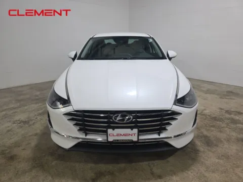 Photos of 2022 Hyundai Sonata SE for sale in Wentzville, MO at Clement Hyundai