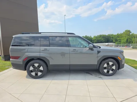 More photos of 2025 Hyundai Santa Fe Hybrid SEL at Clement Hyundai, MO