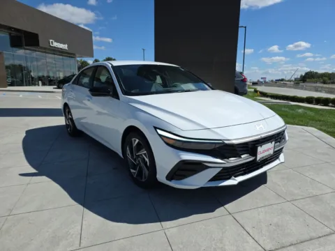 Another view of 2025 Hyundai Elantra SEL Sport for sale in Wentzville, MO at Clement Hyundai