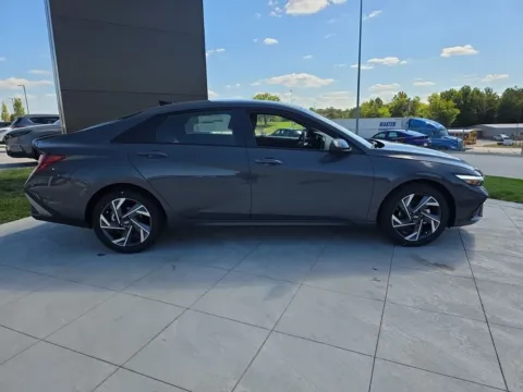 More photos of 2025 Hyundai Elantra SEL Sport at Clement Hyundai, MO