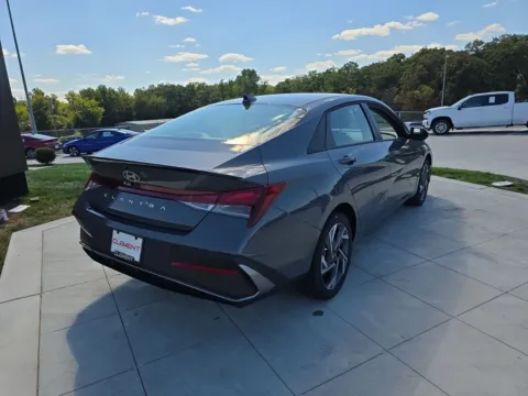 More photos of 2025 Hyundai Elantra SEL Sport at Clement Hyundai, MO