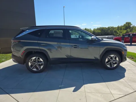 More photos of 2025 Hyundai Tucson Hybrid SEL Convenience at Clement Hyundai, MO