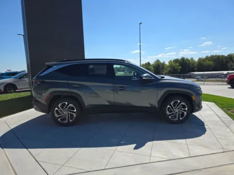 More photos of 2025 Hyundai Tucson Hybrid Limited at Clement Hyundai, MO