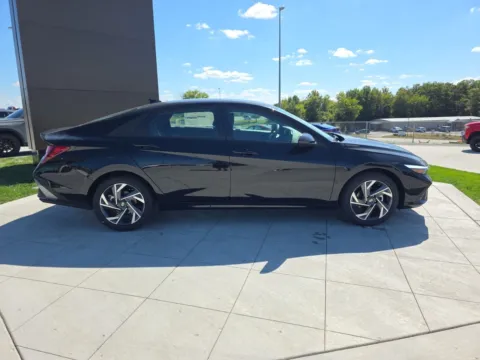 More photos of 2025 Hyundai Elantra SEL Sport at Clement Hyundai, MO
