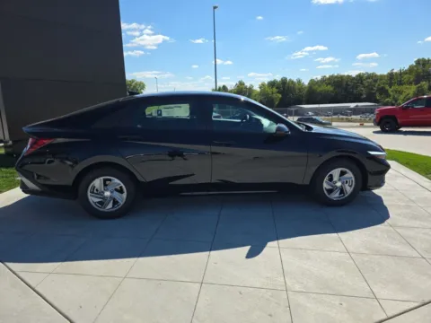 More photos of 2025 Hyundai Elantra SE at Clement Hyundai, MO