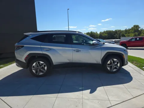 More photos of 2025 Hyundai Tucson Hybrid SEL Convenience at Clement Hyundai, MO