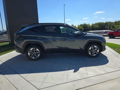 More photos of 2025 Hyundai Tucson Hybrid SEL Convenience at Clement Hyundai, MO