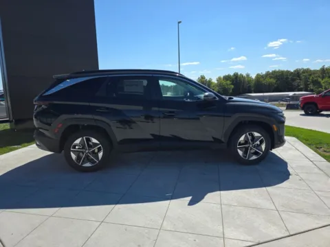 More photos of 2025 Hyundai Tucson Hybrid SEL Convenience at Clement Hyundai, MO