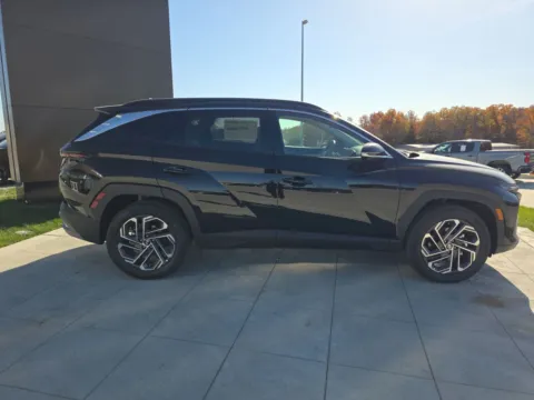 More photos of 2025 Hyundai Tucson Hybrid Limited at Clement Hyundai, MO