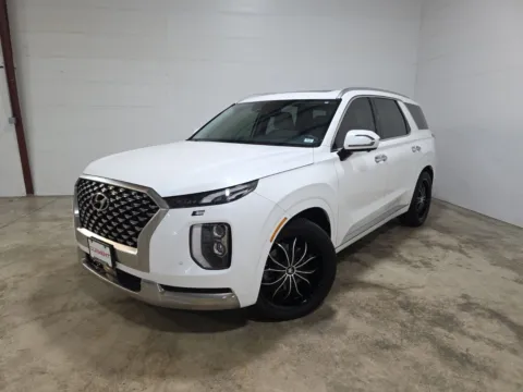 White 2022 Hyundai Palisade Calligraphy for sale in Wentzville, MO