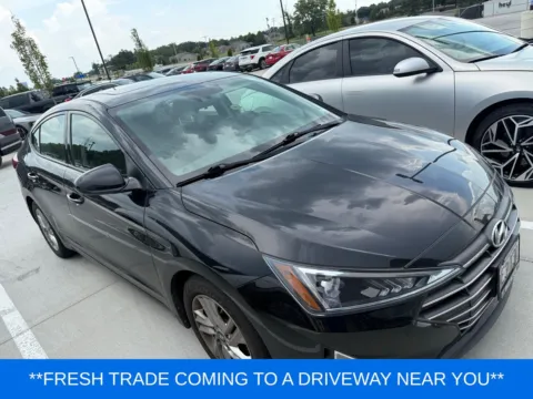Black 2020 Hyundai Elantra Value Edition for sale in Wentzville, MO