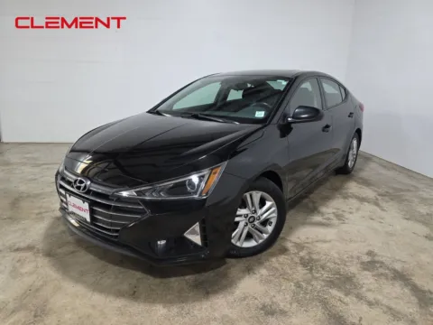 Black 2020 Hyundai Elantra Value Edition for sale in Wentzville, MO
