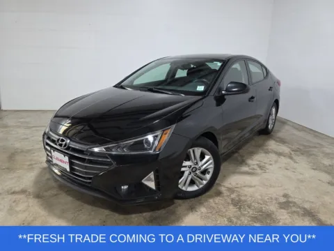 Black 2020 Hyundai Elantra Value Edition for sale in Wentzville, MO