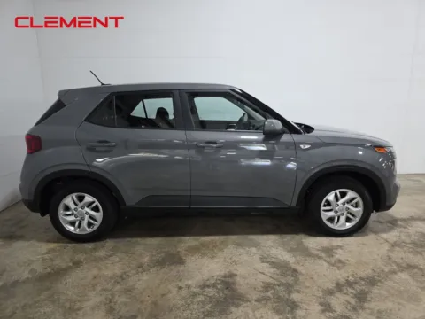 More photos of 2023 Hyundai Venue SE at Clement Hyundai, MO