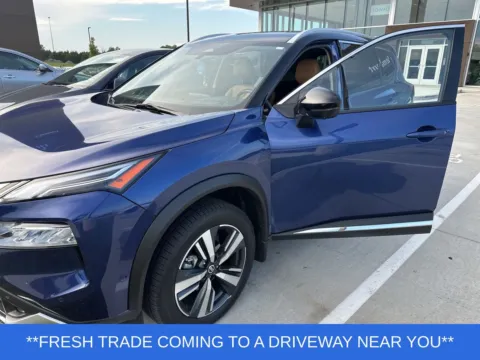 Black 2021 Nissan Rogue Platinum for sale in Wentzville, MO