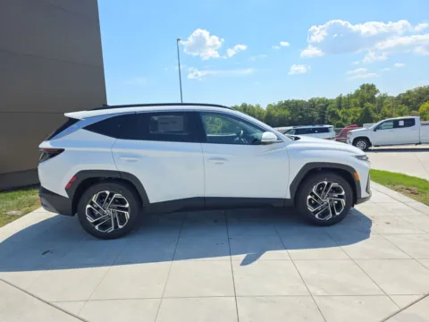 More photos of 2025 Hyundai Tucson Limited at Clement Hyundai, MO