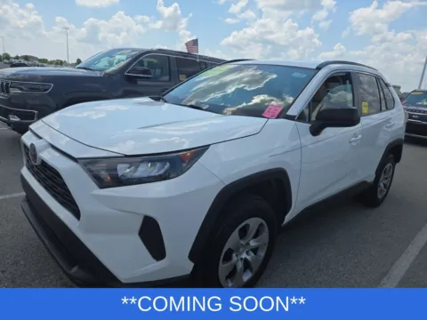 White 2021 Toyota RAV4 LE for sale in Wentzville, MO