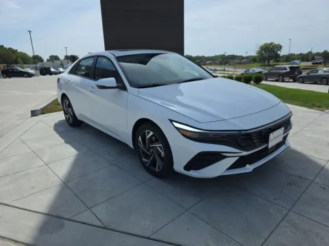 Another view of 2025 Hyundai Elantra Limited for sale in Wentzville, MO at Clement Hyundai