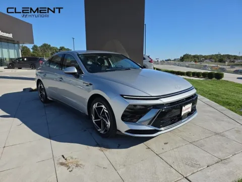 Another view of 2026 Hyundai Sonata SEL Sport for sale in Wentzville, MO at Clement Hyundai